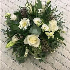 Winter white posy