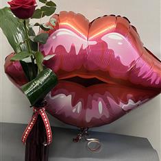 Red rose and balloon set