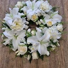 Simply White Wreath